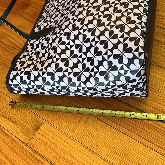 Kate Spade lavender and blue design Tote 💕 - Picture 8 of 14